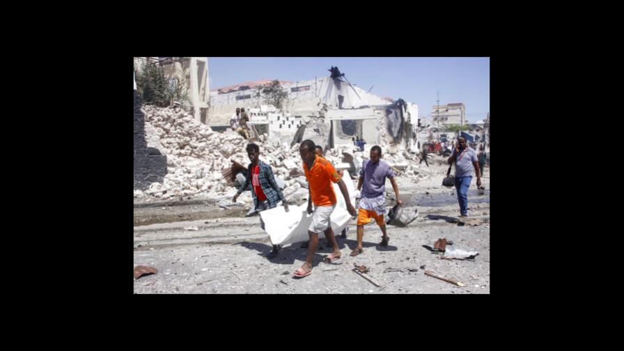 Varios muertos en gran explosión en aeropuerto de Mogadiscio