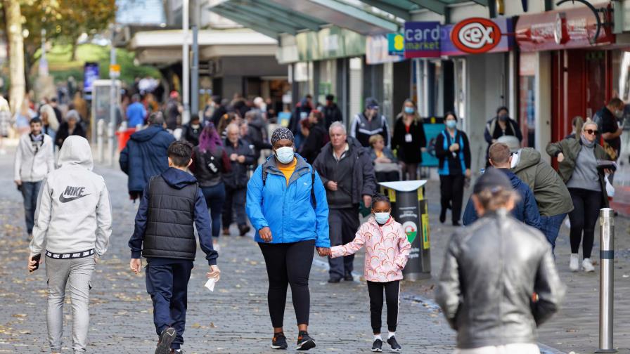 R.Unido acortará la cuarentena a 5 días a infectados de COVID-19 vacunados