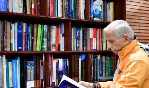 El escritor Luis Beiro presentará su nueva obra, "Un libro para Yoko Ono"