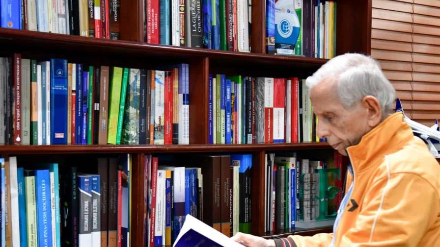 El escritor Luis Beiro presentará su nueva obra, “Un libro para Yoko Ono” El escritor Luis Beiro presentará su nueva obra, “Un libro para Yoko Ono”