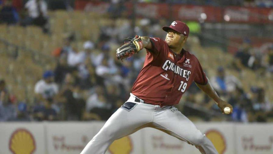 Enny Romero con la encomienda de asegurar boleto para Gigantes