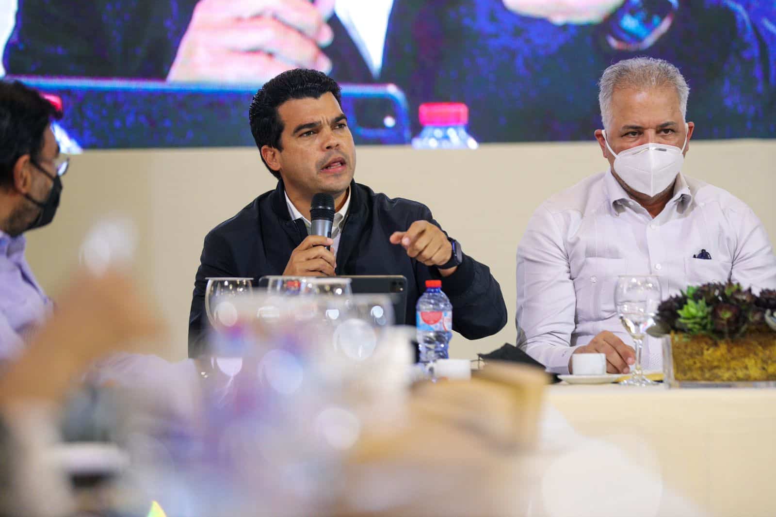 Comunitario durante el encuentro con el presidente Luis Abinader 