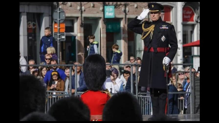 El principe Andrés, playboy de la familia real británica caído en desgracia