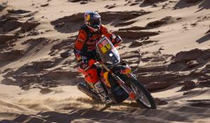 Benavides gana la etapa del Dakar, Sunderland retoma la cabeza en motos