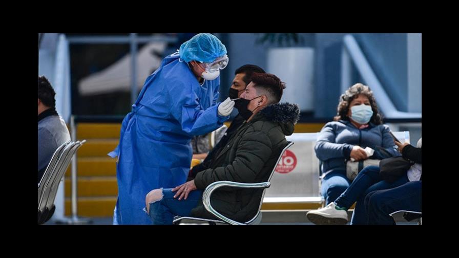 El COVID-19 se dispara en América Latina, con más de 300,000 casos diarios