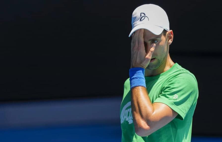 Djokovic estaría tres años fuera de Australia si es deportado