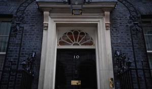 Downing Street se disculpa por fiestas durante el duelo al pr&iacute;ncipe Felipe