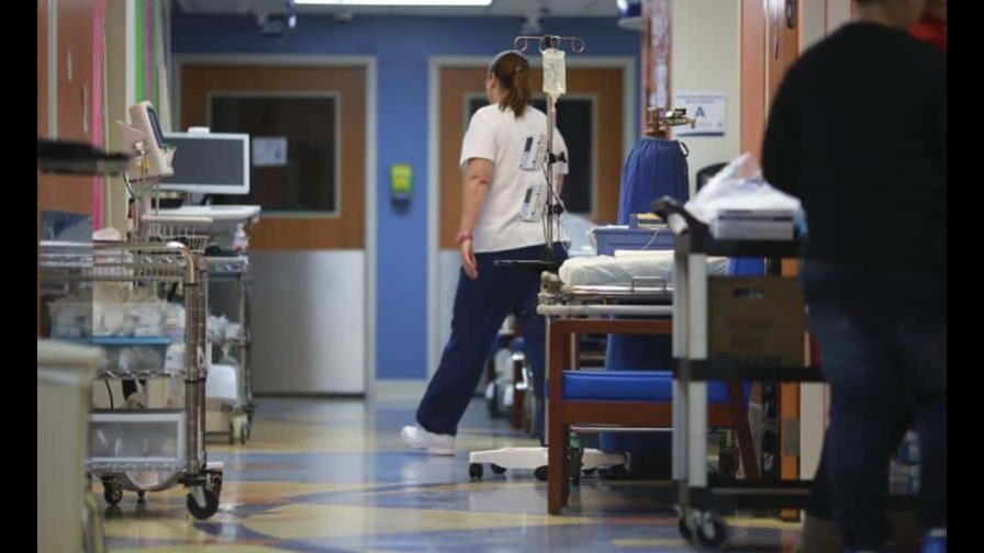 Los hospitales de Puerto Rico están bajo presión, pero no colapsados por COVID-19