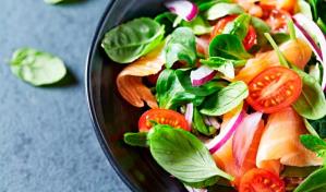 Evita pasarte con las calorías en las ensaladas