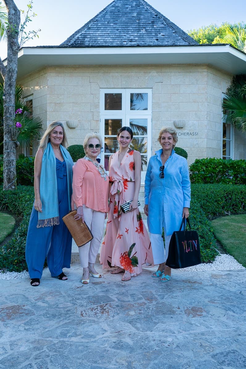 Jaqueline Troncoso de Frias, Vera de Tcherassi, Sofia Espinosa y Ivelisa Jose