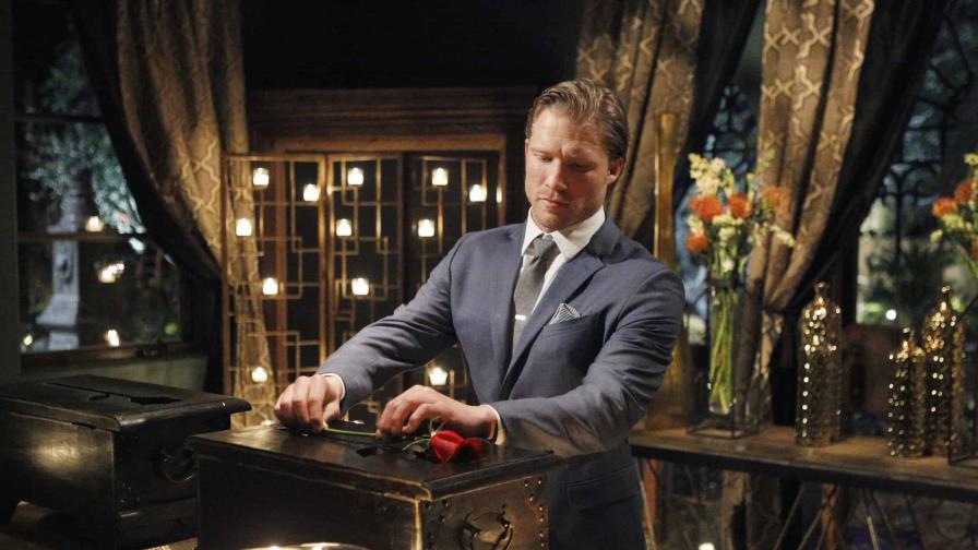 Muere a los 34 años concursante del popular programa de televisión, The Bachelorette Muere a los 34 años concursante del popular programa de televisión, The Bachelorette