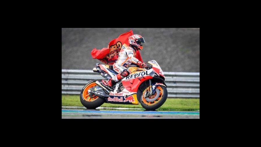 Marc Márquez vuelve a subirse a una moto