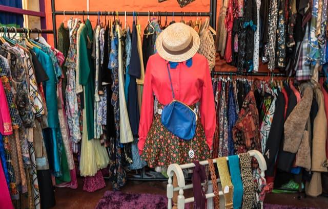 Seis tiendas de ropa de segunda mano que debes seguir en Instagram