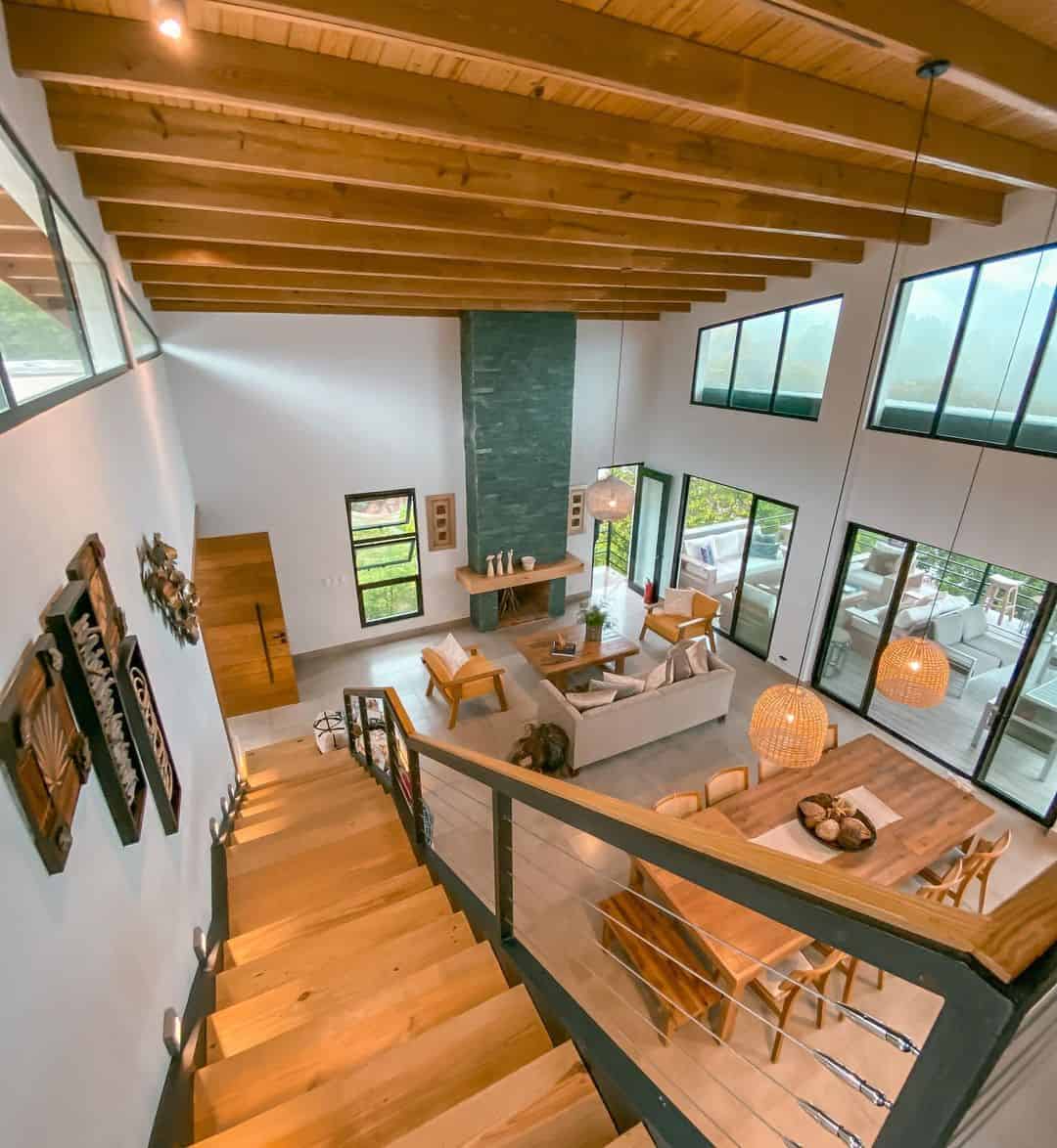 Esta casa aún huele a nuevo y está construida con 1000 metros de altura. ¡Todo un sueño!