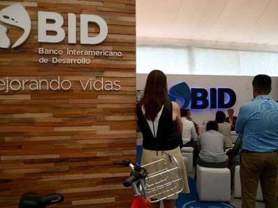 Productividad laboral en América Latina lastrada por informalidad