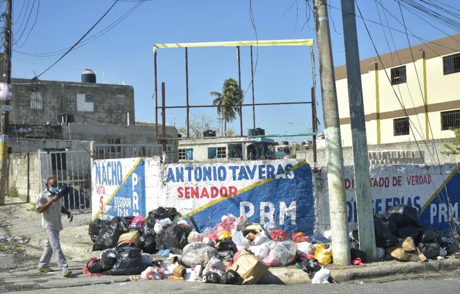 Alcaldía de Santo Domingo Este aun lucha con los desperdicios generados en Año Nuevo