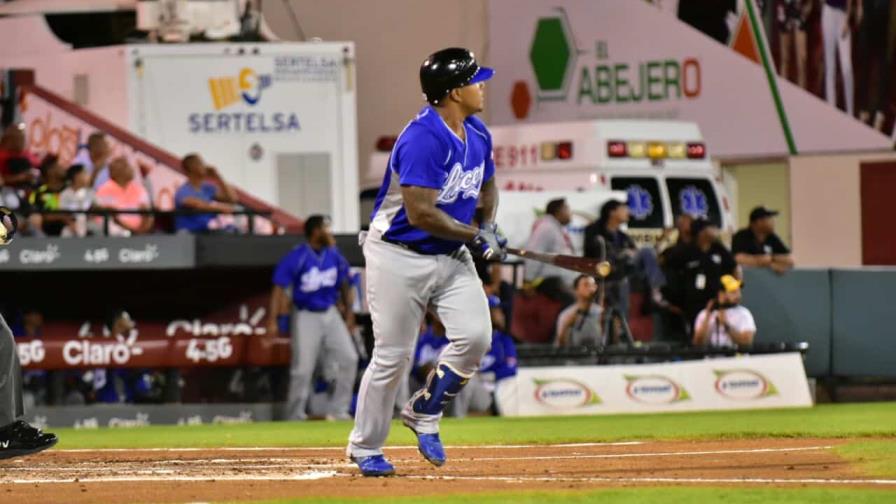 Yermín decide triunfo Licey con jonrón en el noveno