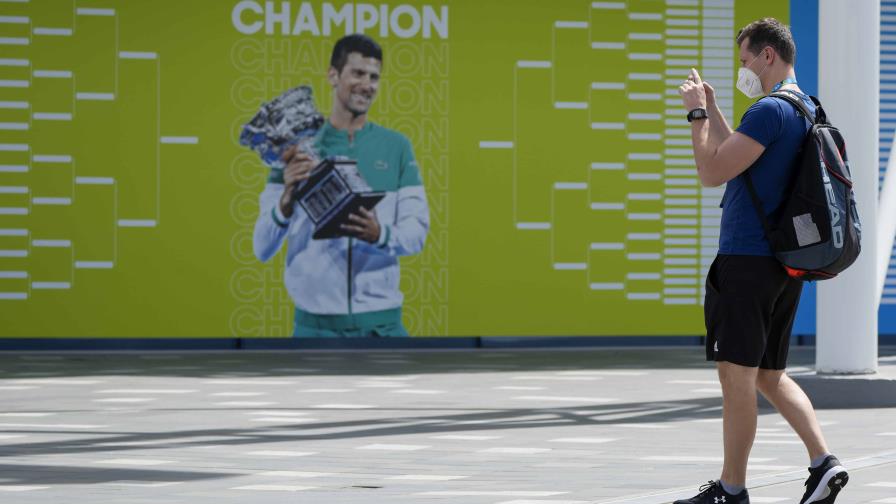 Djokovic es nuevamente detenido en Australia Djokovic es nuevamente detenido en Australia
