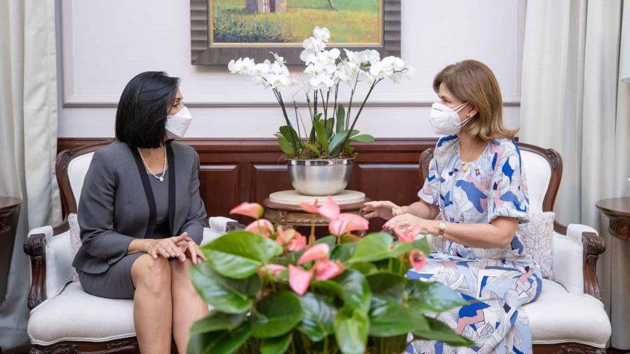 Raquel Peña y Raquel Arbaje encabezan reunión en favor de la niñez con problemas hepáticos