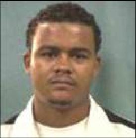 Es solicitado por el Poder Judicial de la provincia Santiago Rodríguez mediante orden de arresto no. 612-00034-2011, de fecha 07/02/2011, culpable de haberle dado muerte mediante heridas de arma de fuego a Gloria Isabel Aragones, en fecha 06/02/2011.