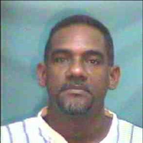 Fugitivo solicitado por el Tribunal de la Ejecución de la Pena del departamento Judicial Santo Domingo, mediante auto No. 19211-20100, de fecha 1 de diciembre de 2010 por violación al artículo 295 del Código Penal en perjuicio de Billy Jow Polanco Mercedes.