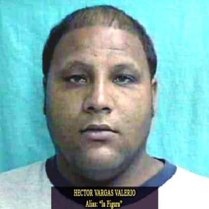 Se busca por ser cabecilla de una red criminal que asesinó a tres colombianos y un venezolano el 26-08-2011, en Santiago.