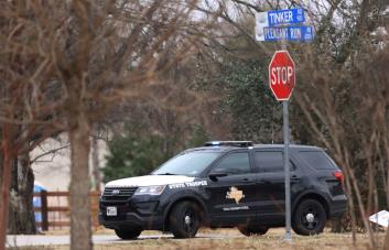 Toma de rehenes en Texas, piden liberación de terrorista femenina