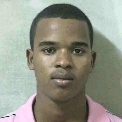 Buscado por la orden de captura No. 301-01-173-2015 de fecha 19/12/2014, emitida por el juez del tribunal de la ejecución de la pena del Depto. Judicial de San Cristóbal, a cumplir una pena de 30 años de reclusión, por violación a los artículos 265, 266, 295, 304, 379, 383 y 385 del Código Penal Dominicano, sobre homicidio. 