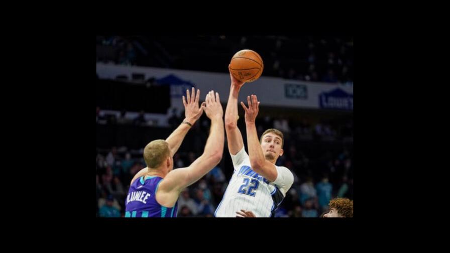 Hermanos Wagner sacan al Magic de mala racha