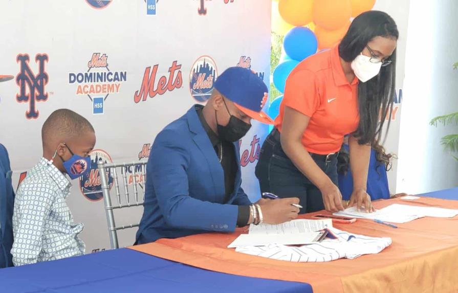 Simón Juan fue la firma más alta de los Mets en dominicana