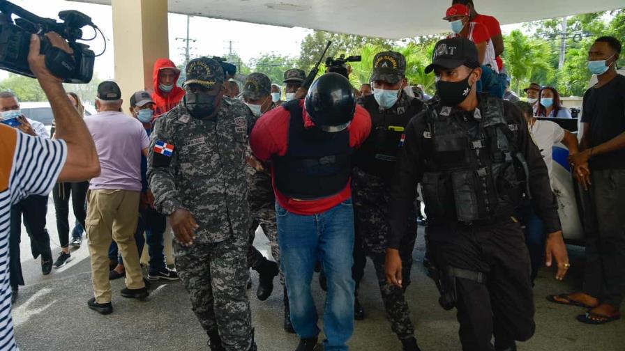 Interior y Policía “cancela de por vida” licencia de arma de fuego a Alexis Villalona Interior y Policía “cancela de por vida” licencia de arma de fuego a Alexis Villalona