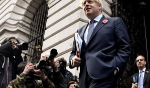 Exasesor asegura que Johnson mintió al Parlamento sobre las fiestas