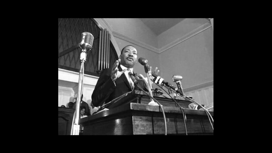 Presidente Biden cree restricciones al voto manchan legado de King