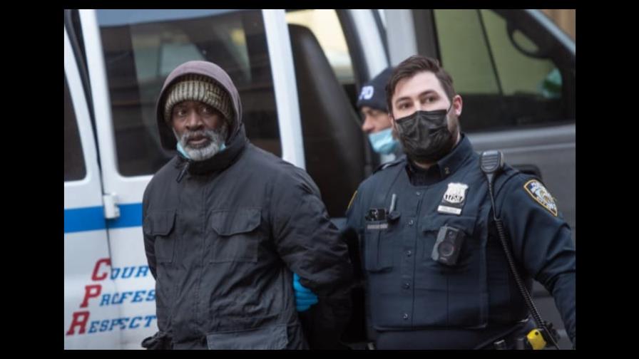 Una mujer muere tras ser empujada a las vías del metro en Times Square