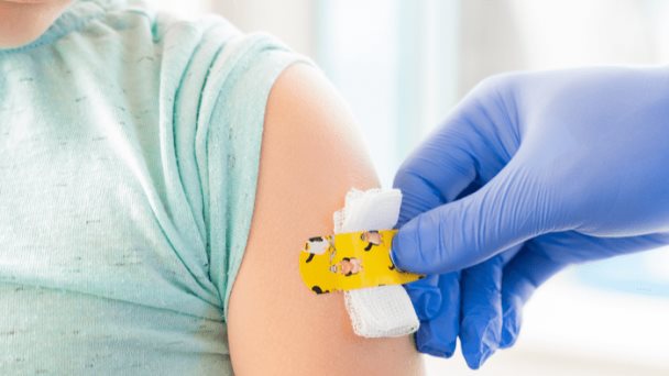 Pediatra alerta acerca de sobremedicación a niños afectados por covid