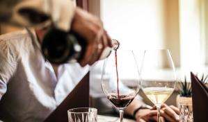 Vino, cerveza y sidra ¿sabes cómo servirlas correctamente?