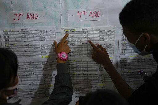 Venezuela vuelve a clases presenciales pese a repunte de COVID-19