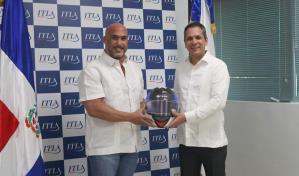 Homero González sugiere al ITLA fabricar cascos protectores de alta seguridad para motoristas