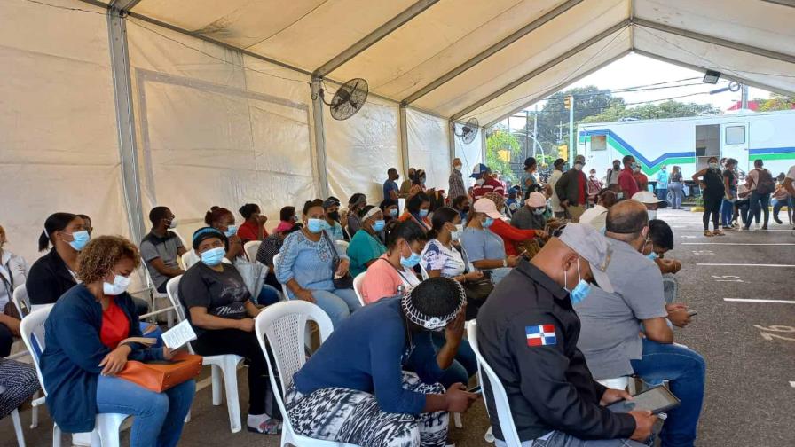 Empresas exigen prueba negativa ante aparición de síntomas en colaboradores