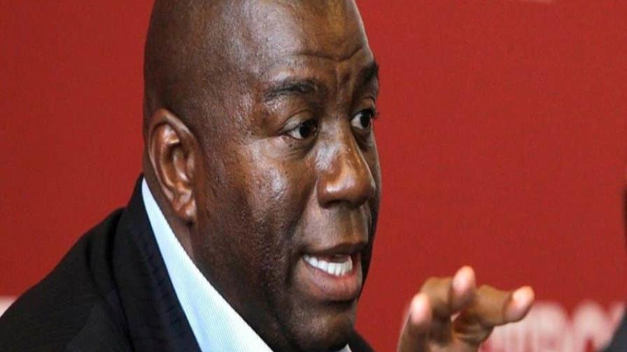 Magic Johnson critica a los Lakers por falta de esfuerzo