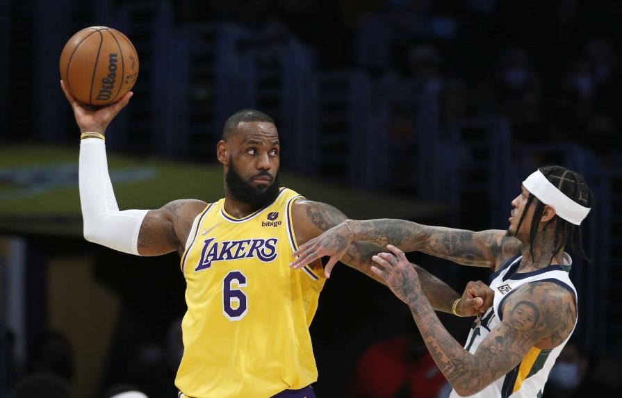 VÍDEO | LeBron anota 25 y Lakers frenan mala racha venciendo a Jazz
