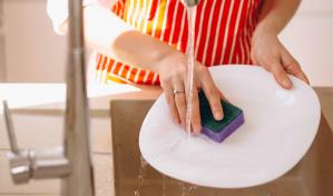Presta atención: quizás llevas toda tu vida lavando mal los platos