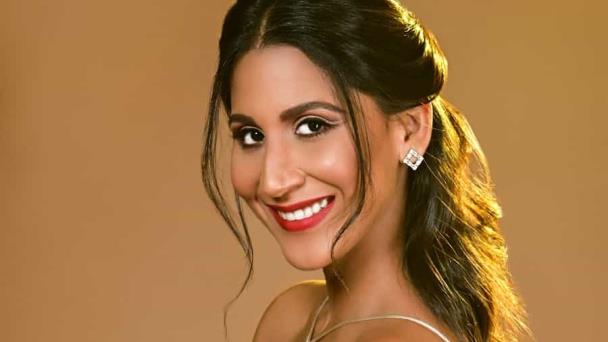 Nathalie Peña-Comas protagonizará el documental “Donde floreció una devoción”