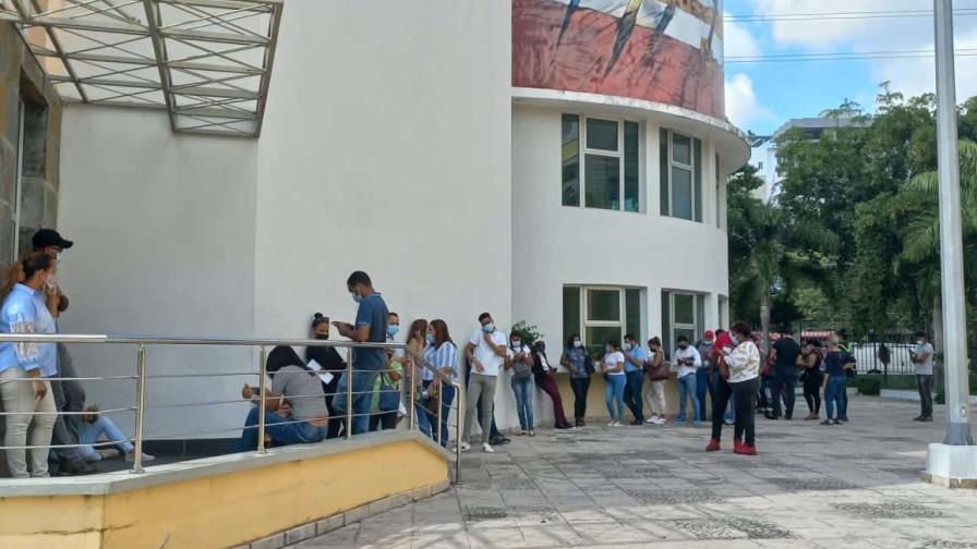 Bajan los nuevos casos de Covid y se reducen filas para pruebas Bajan los nuevos casos de Covid y se reducen filas para pruebas