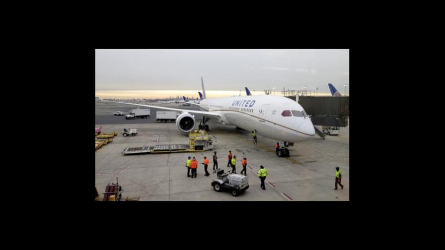 Por temor a accidentes, AT&T y Verizon retrasan lanzamiento de red 5G cerca de aeropuertos