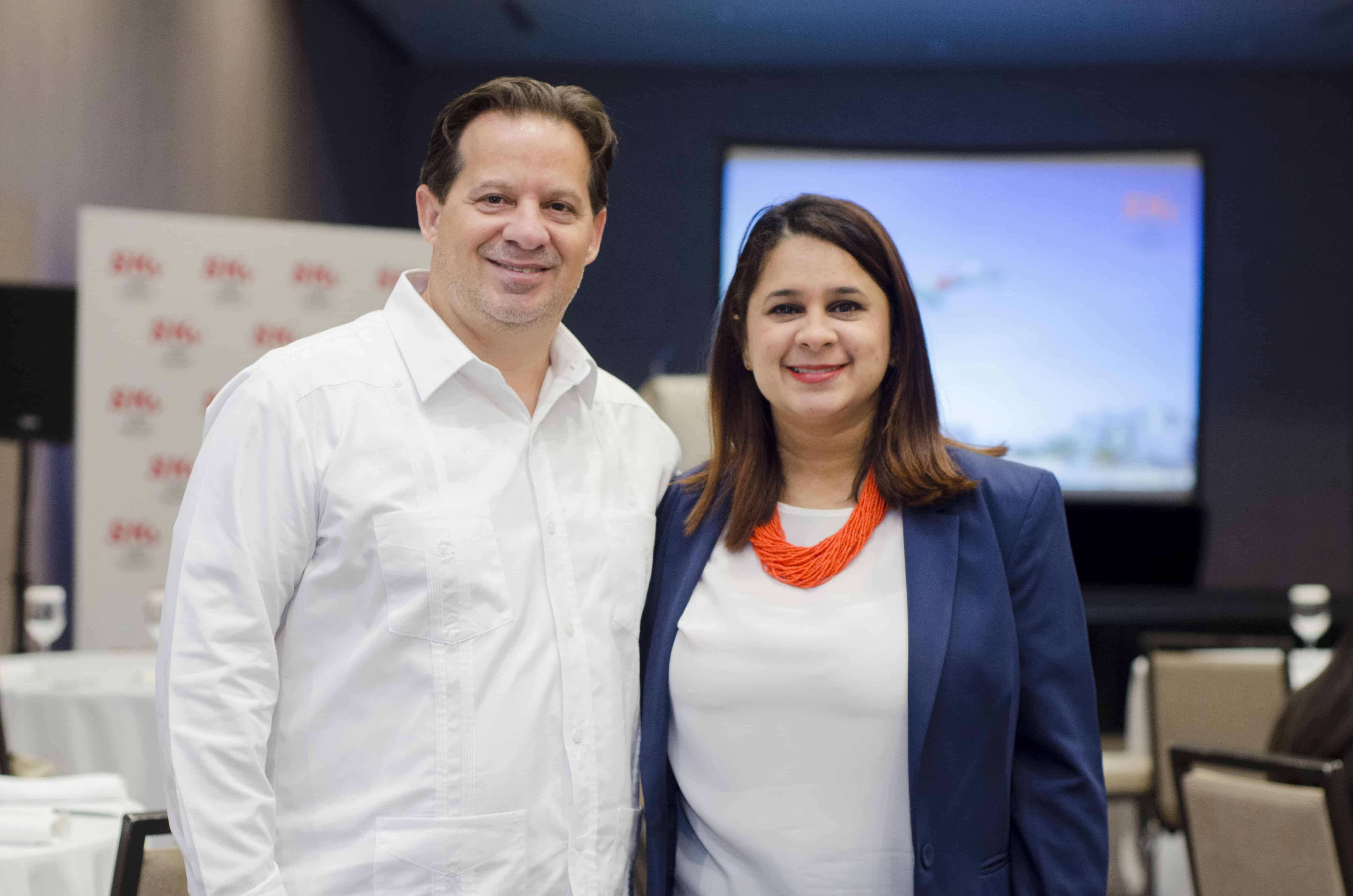 José Luis Marquez y Nurca Portorreal.