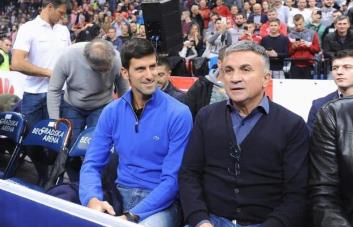 El padre de Djokovic lamenta que el intento de asesinato de su hijo haya acabado con 50 balazos