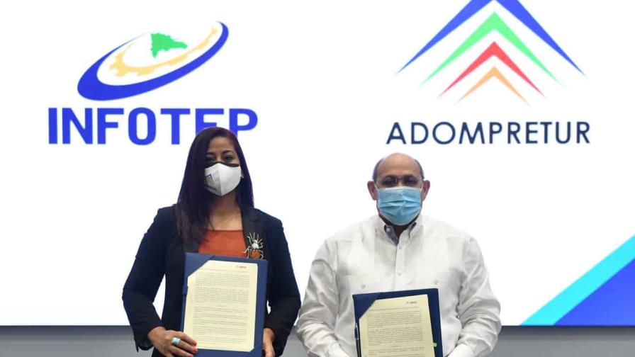 Infotep y Adompretur promueven el turismo responsable a través de la capacitación técnica