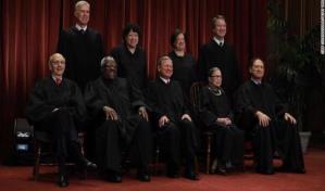 Jueces de Suprema de EEUU minimizan polémica sobre uso de mascarilla