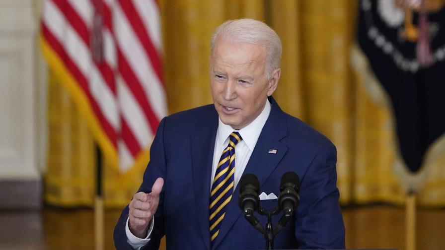 Biden considera apropiado que la Fed recalibre el apoyo a la economía